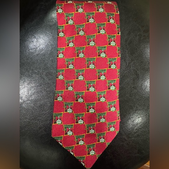 JZ Richard’s Vintage Silk Christmas Tie - Picture 2 of 5